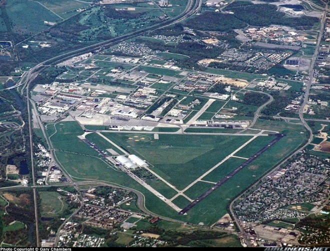 Thực hư Hangar 18 - Căn cứ bí mật Mỹ tiến hành giải mã đĩa bay, người ngoài hành tinh  - Ảnh 1.