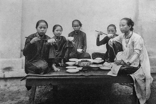 Thời trang của phụ nữ Sài Gòn thế kỷ XX