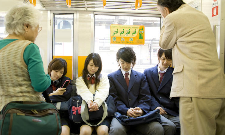 Vì sao người Nhật không nhường ghế cho người già?