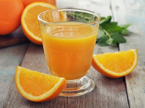 Những điều cần lưu ý khi uống nước cam để không “rước bệnh vào thân”