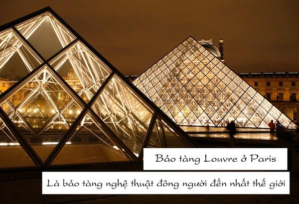Trong bộ sưu tập của bảo tàng Louvre hiện nay có những tác phẩm nổi tiếng bậc nhất của lịch sử nghệ thuật, như Tượng thần Vệ Nữ, bức tranh Mona Lisa...