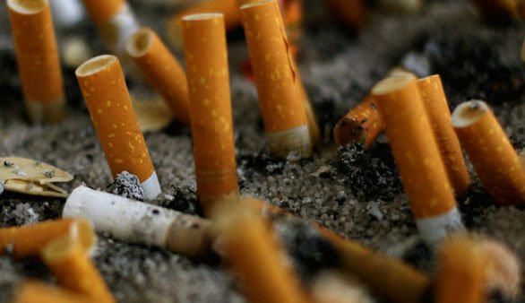 Hằng năm có đến 4,5 ngàn tỉ tàn thuốc thải bỏ khắp nơi sau khi hút -