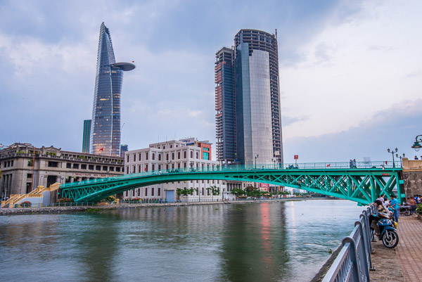 Saigon Cầu Mống