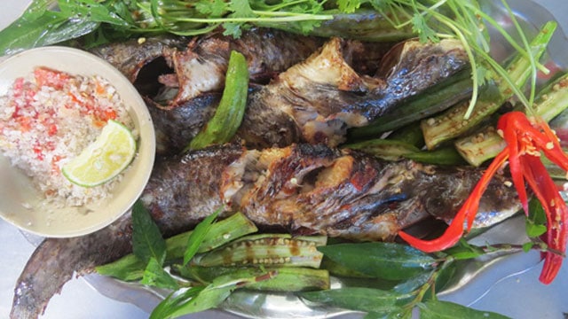 Tổng hợp đặc sản An Giang: Cá leo nướng muối ớt - Vietflavour