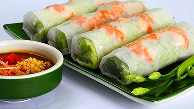 Gỏi cuốn cũng nằm trong những món ăn nổi tiếng nhất Việt Nam - VietFlavour