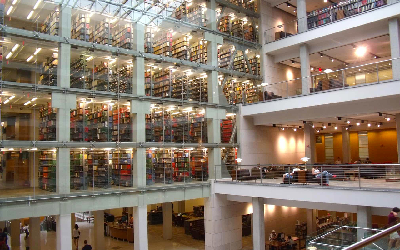 Thư viện Tưởng niệm William Oxley Thompson tại Đại học Bang Ohio, ban đầu được xây dựng vào năm 1913 và được cải tạo vào năm 2009.