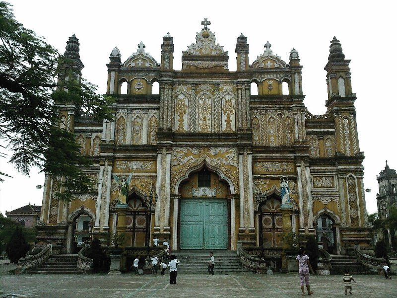 Vẻ đẹp nhà thờ 130 tuổi ở Nam Định trước khi bị cháy rụi