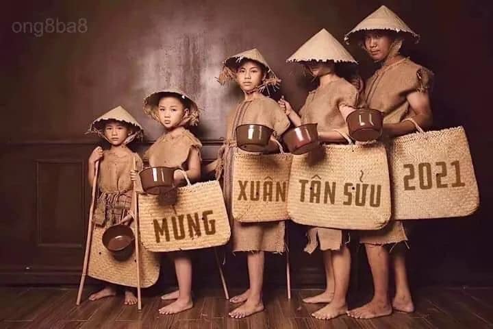 MỪNG XƯNG...*