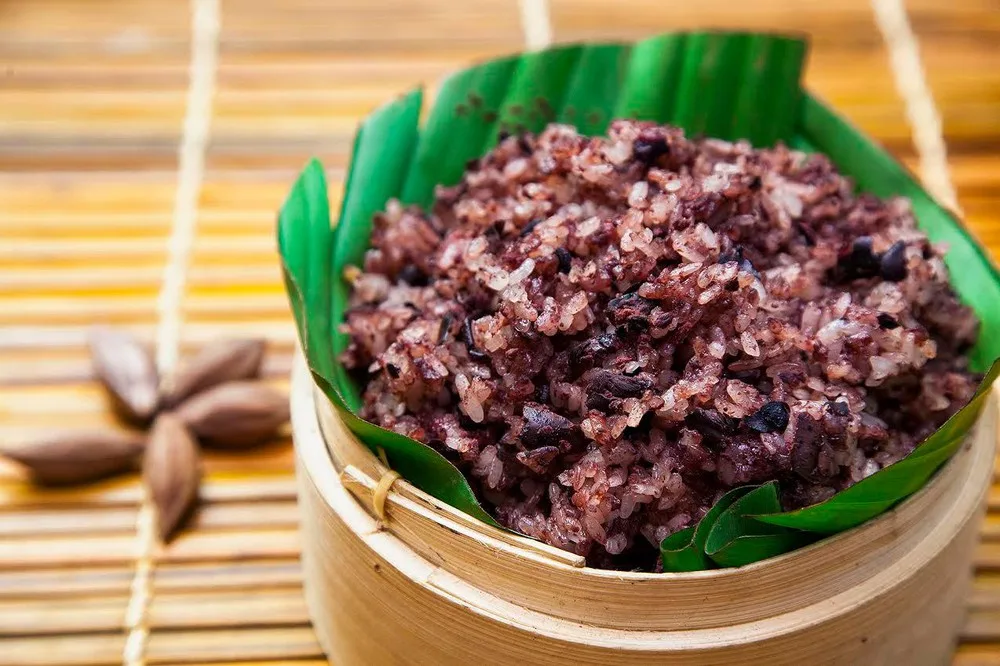 Tò mò cách làm món xôi trám đen cực hấp dẫn của Cao Bằng - Báo ...