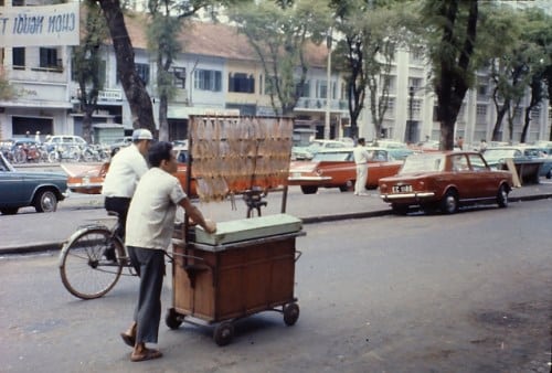 Những món ăn vặt của Sài Gòn ngày xưa