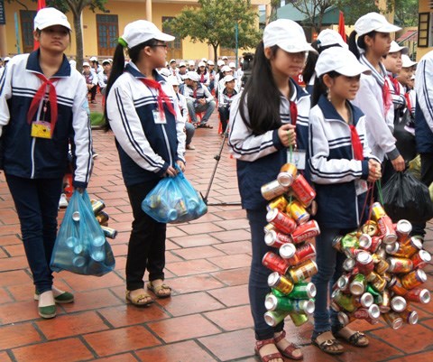 Nguyễn Thế Thịnh: Đừng bắt học sinh nộp lon bia nữa!