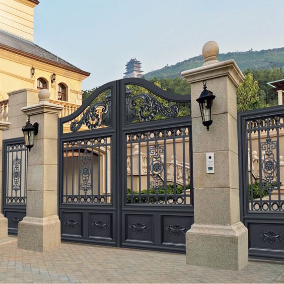 Mẫu cổng nhà biệt thự đẹp và rất được ưa chuộng ở nước ta.
