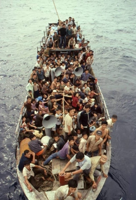 Thuyền nhân việt vượt biển sau sự cố năm 1975