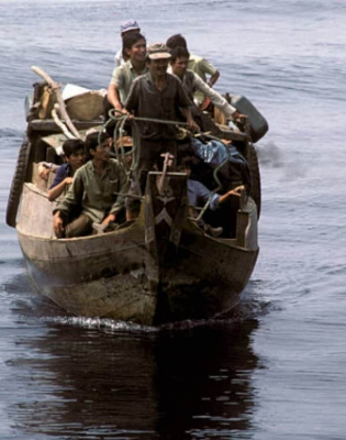 Thuyền nhân vượt biển sau biến cố 1975