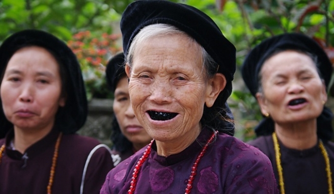 Ý nghĩa tục nhuộm răng đen của người Việt