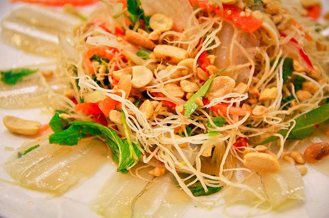 Thơm ngon đặc sản gỏi cá mai ở Nha Trang - Vntrip.vn