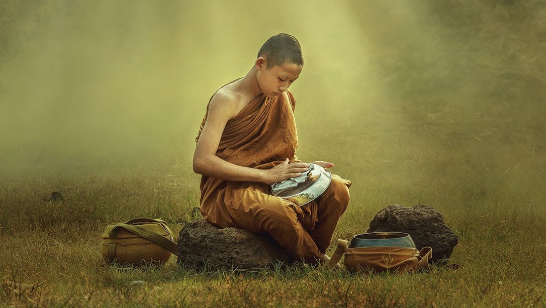 Ý nghĩa chân thực của việc con người bái Phật, khấn Thần, hay lạy Chúa