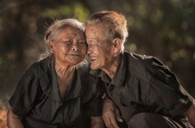 Nguyen DuyenKy: Người đến tuổi già nên làm gì?...