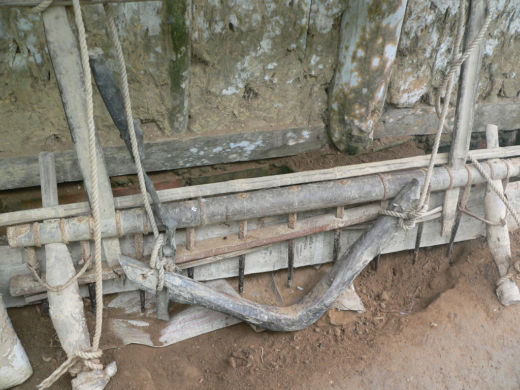 Cái này gọi là nông cụ thô sơ. Cái bừa. | sam_pumba2000 | Flickr