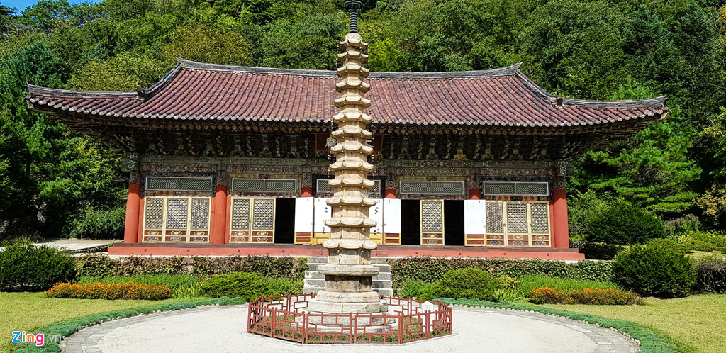 Thăm ngôi chùa quan trọng nhất ở CHDCND Triều Tiên