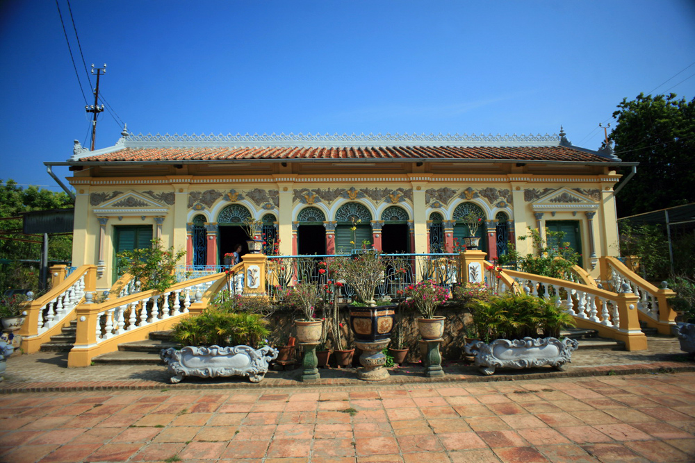 Nhà cổ Bình Thuỷ – dinh thự cổ đẹp nhất miền Tây Nam Bộ
