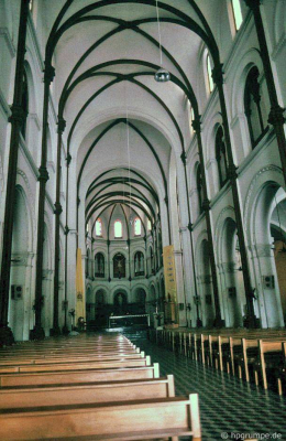 Saigon: Nhà thờ Đức Bà bên trong