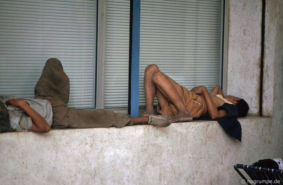 Sài Gòn: ngủ trẻ em đường phố