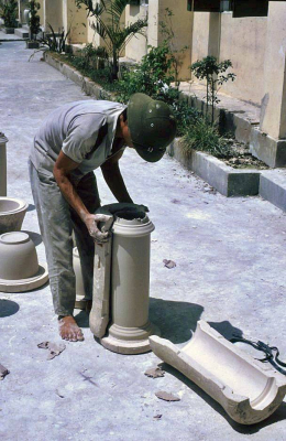 Bát Tràng: đồ sứ