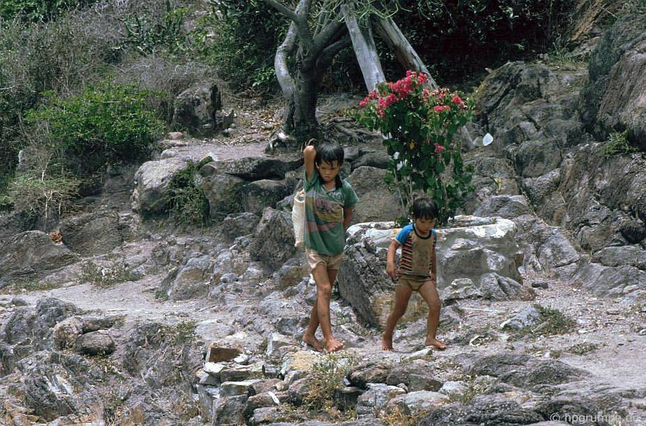 Đảo Hòn Miễu: trẻ em