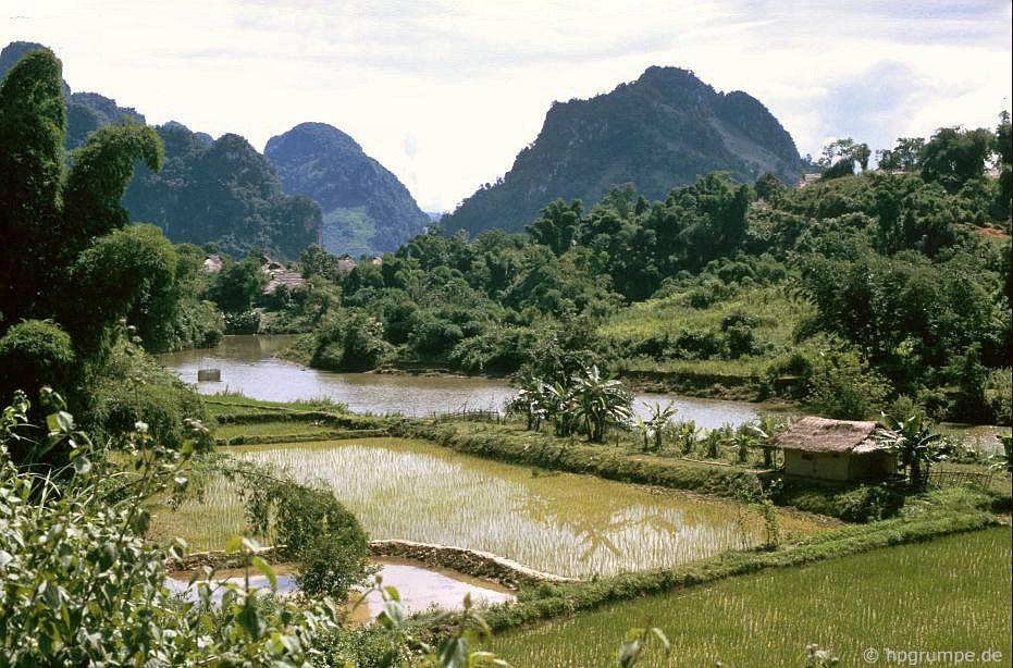 Phong cảnh giữa Sơn La và Điện Biên