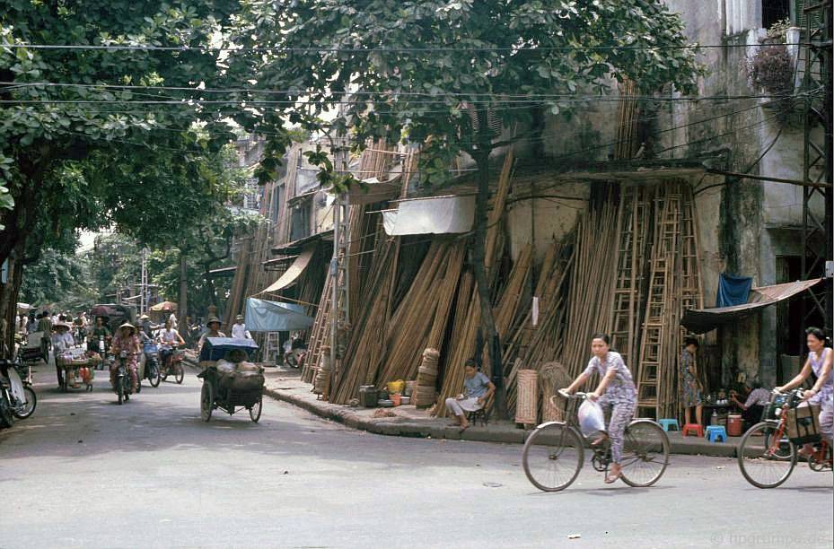Old Town Hà Nội: Đường của các nhà sản xuất thang tre