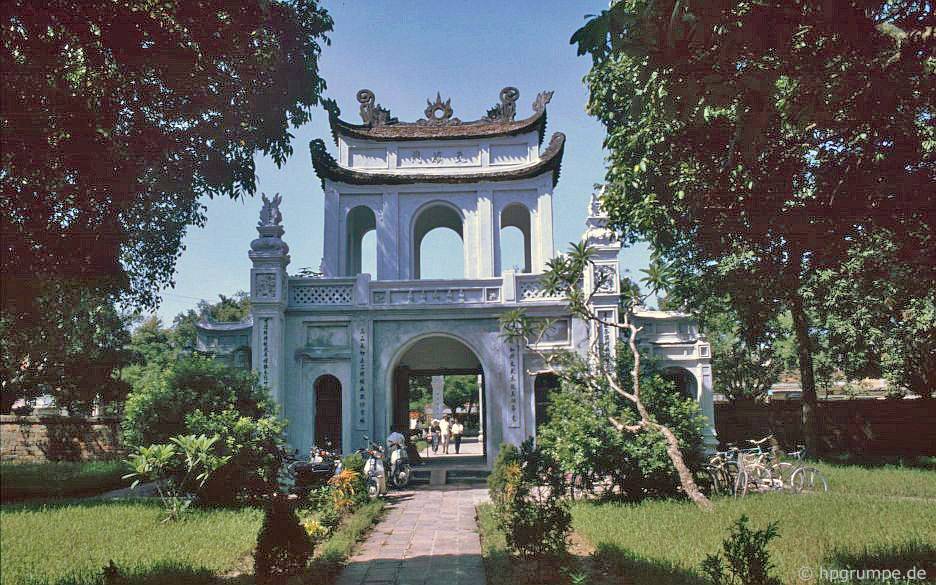 Hà Nội - Văn Miếu: lối vào