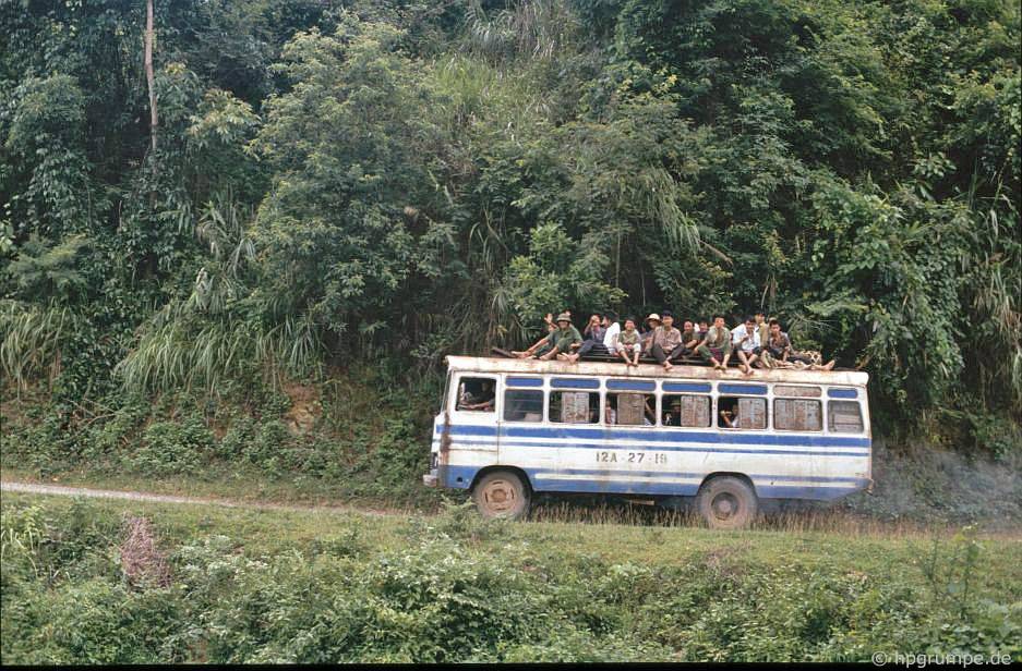 Xe buýt giữa Cao Bằng và Long Sơn