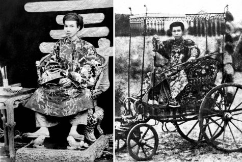 Vua Đồng Khánh (phải) và vua Kiến Phúc (trái).