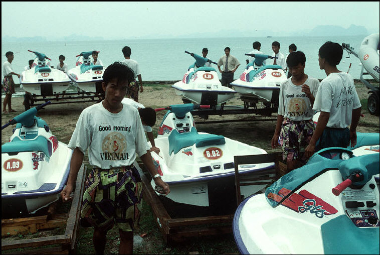 Những hình ảnh về Quảng Ninh năm 1994 – 1995