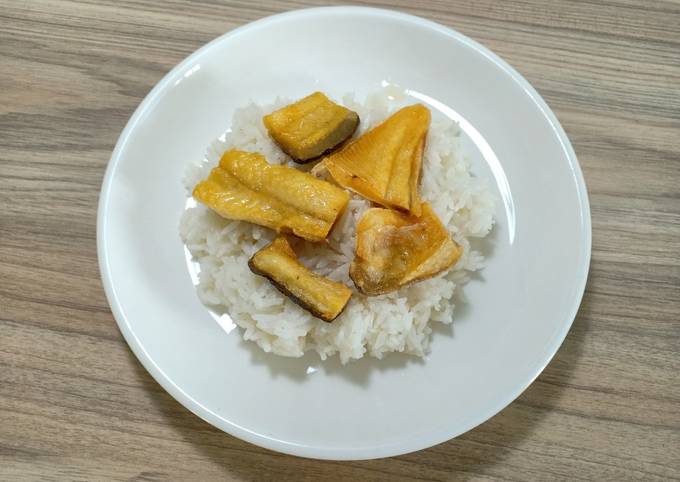 Cách Làm Món Cơm nguội khô cá dứa của DiepngocNguyen - Cookpad