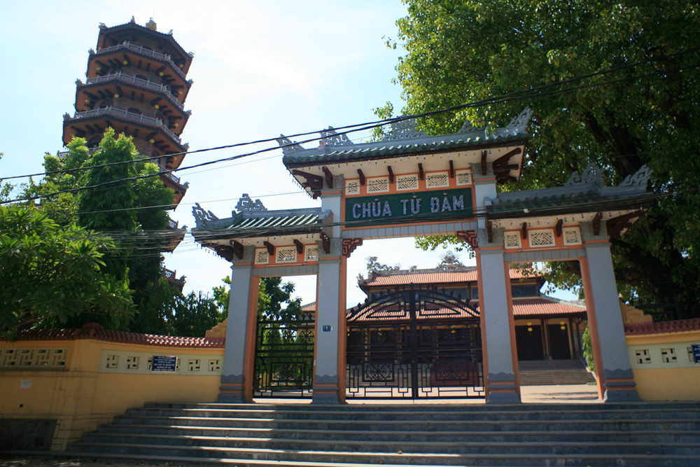 Chùa Từ Đàm – Ngôi chùa cổ danh tiếng ở Huế