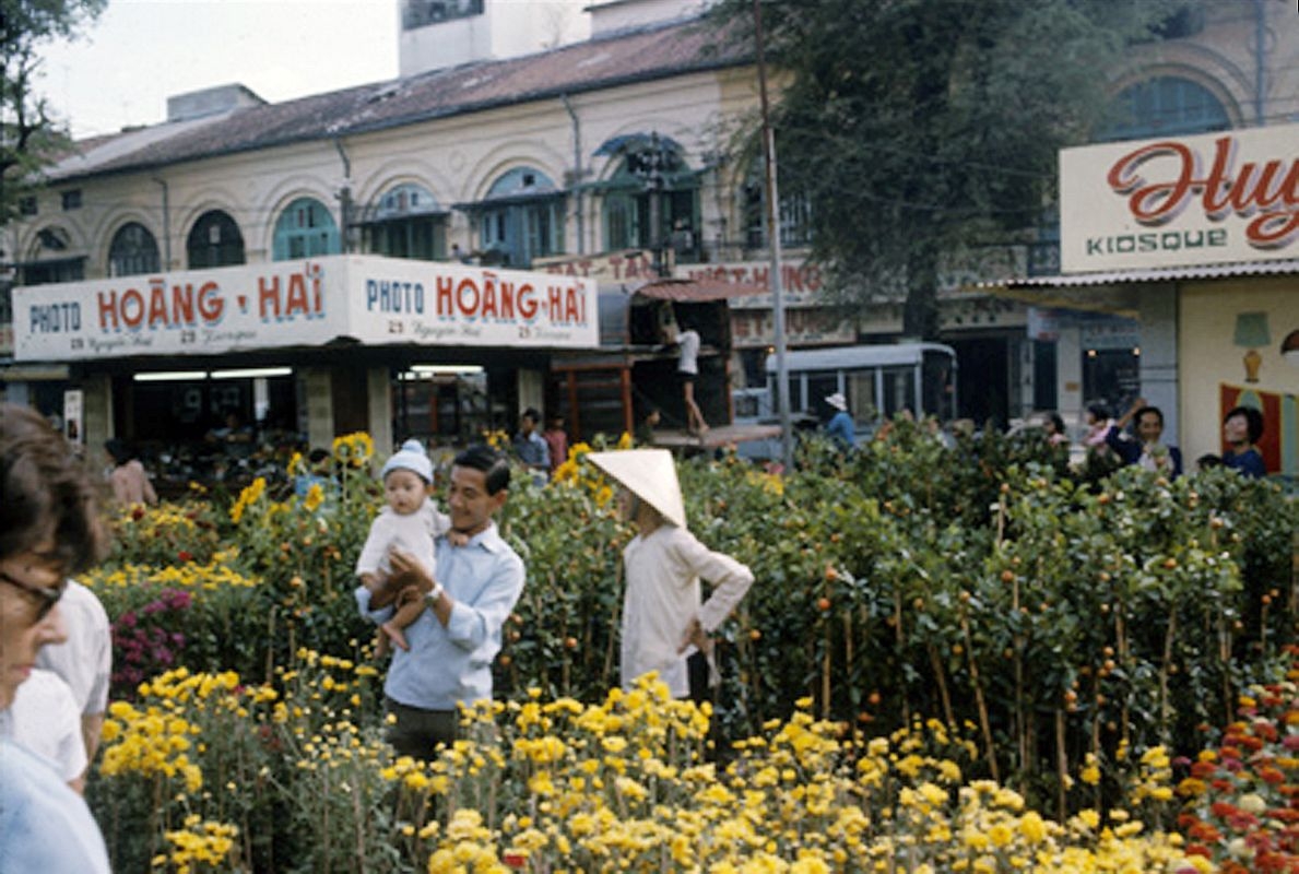 anh mau hiem ve cho hoa ngay tet o sai gon nhung nam 60