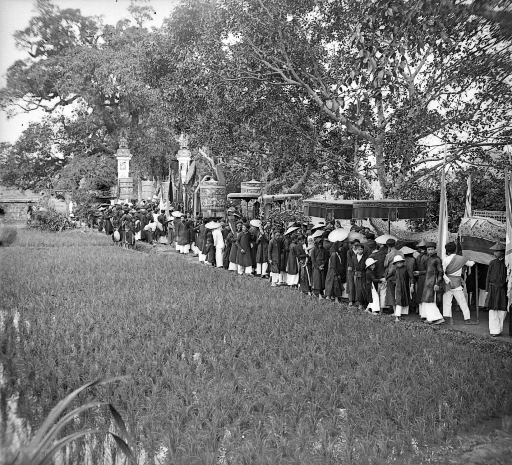 Lễ hội đền Voi Phục ở Hà Nội năm 1928