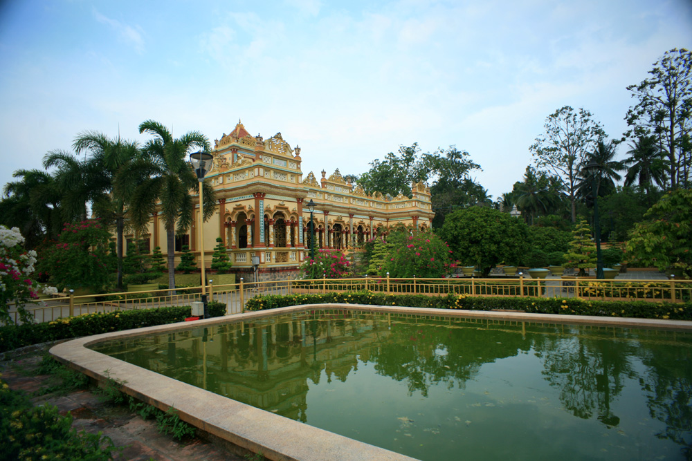 Chùa Vĩnh Tràng – ngôi chùa đẹp nhất đồng bằng sông Cửu Long