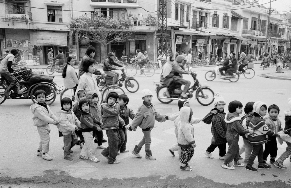 Hà Nội năm 1990 trong 50 bức ảnh của John Vink