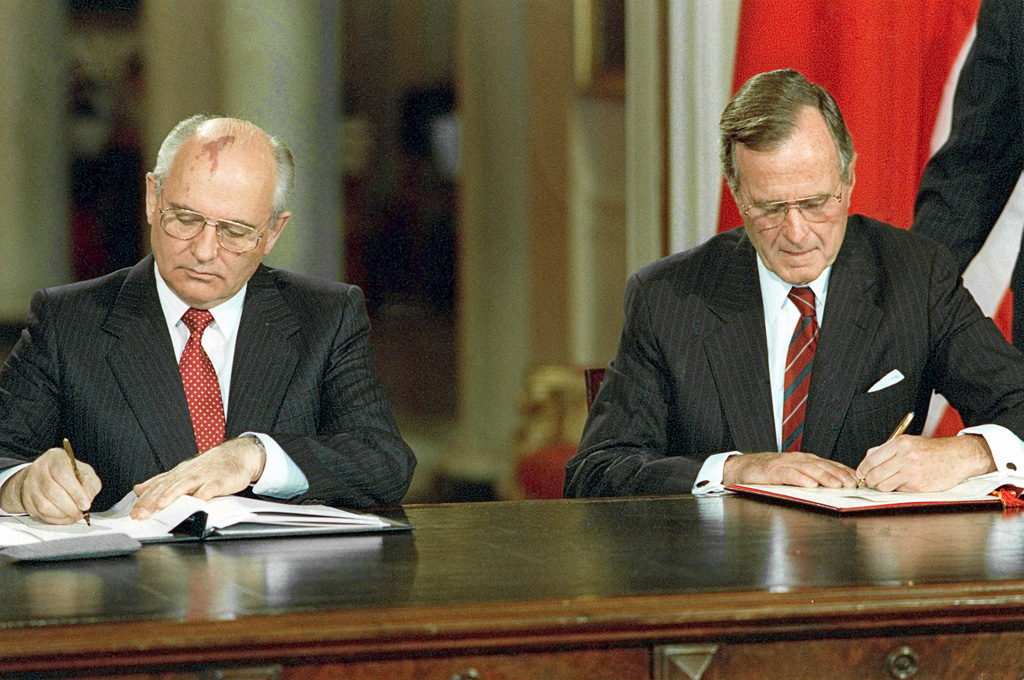 Hải chiến Trường Sa 1988: Gorbachev đã bỏ mặc Việt Nam như thế nào?