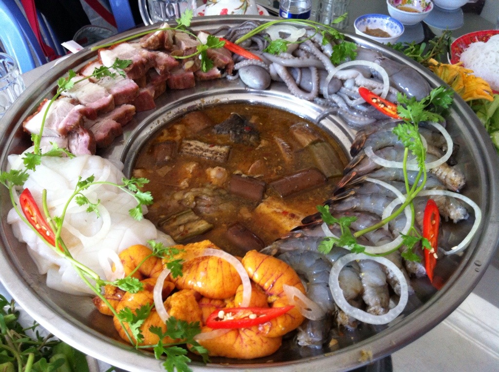 Tất tần tật" 22 món ăn miền Tây Nam Bộ ngon "miễn chê" | Viet Fun Travel