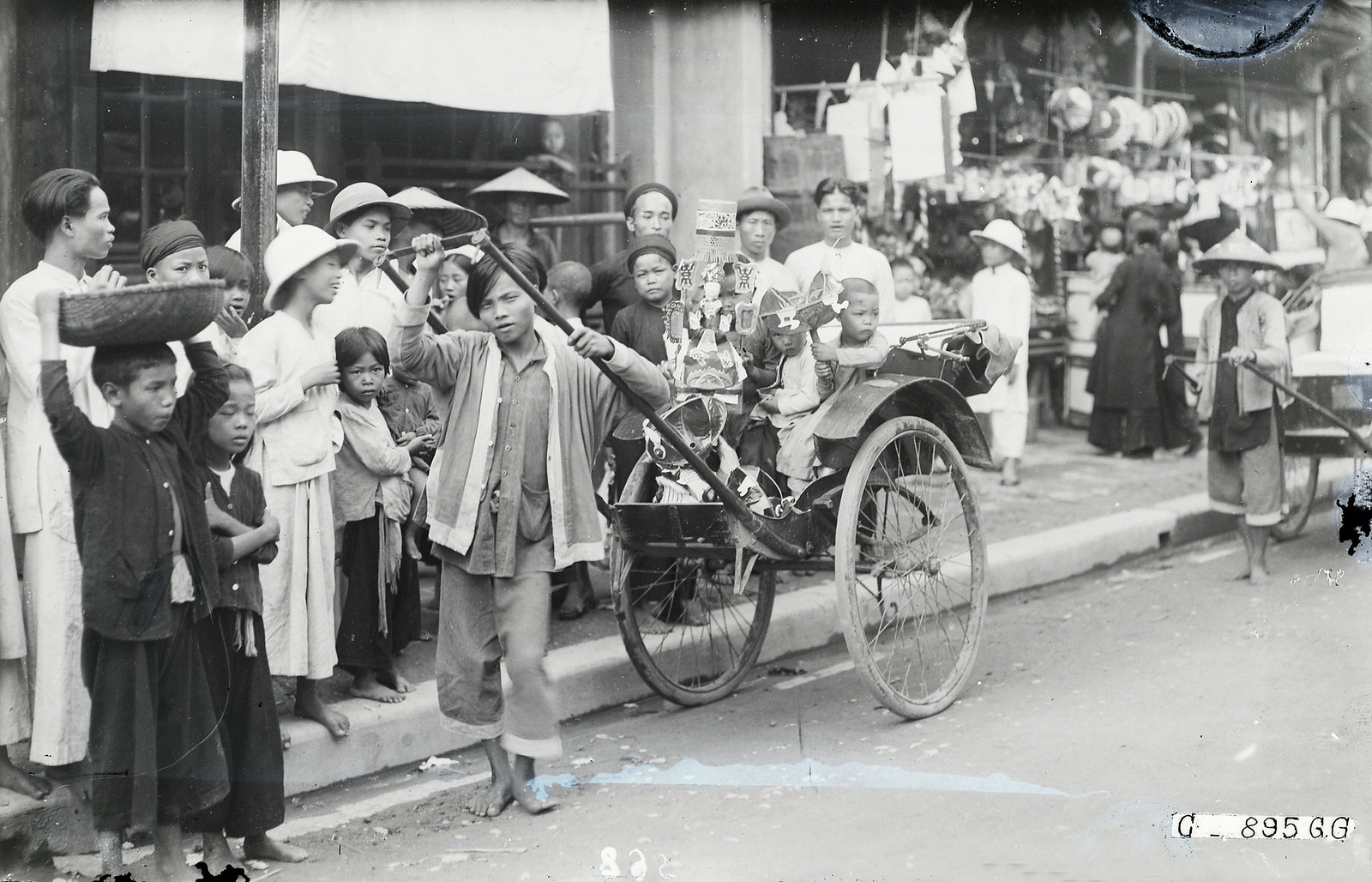 Ảnh tư liệu quý giá về tết Trung thu ở Hà Nội năm 1926